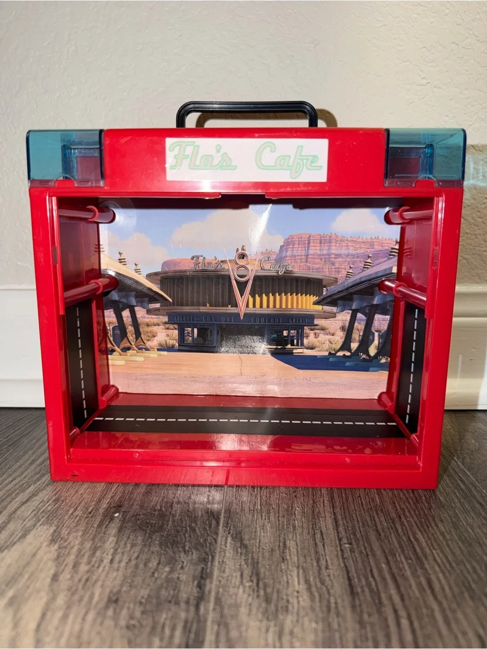 Disney / Pixar On-The-Go Flo's Cafe Playset
